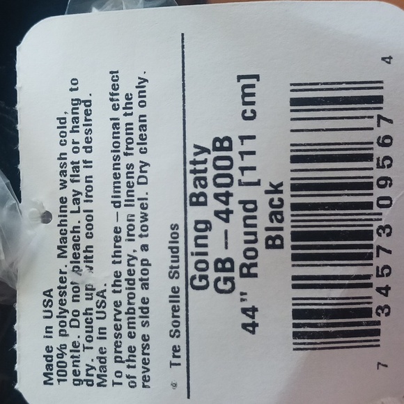 Halloween GOING BATTY 44" Round Table Topper by Heritage Lace GB-4400B - Picture 3 of 3